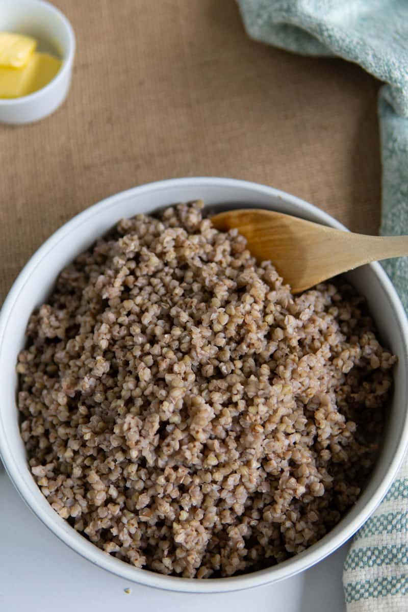 A bowl of cooked buckwheat groats.